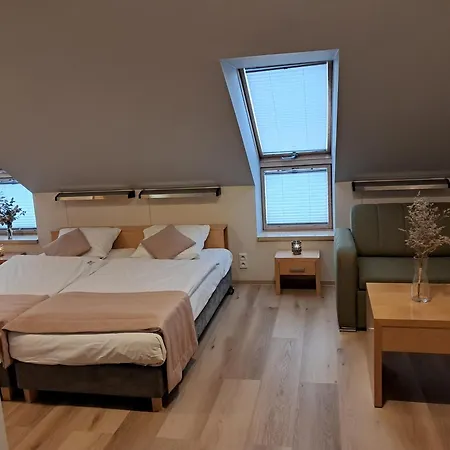 Hotel Kolna - Darmowy Parking, Basen W Cenie 3*