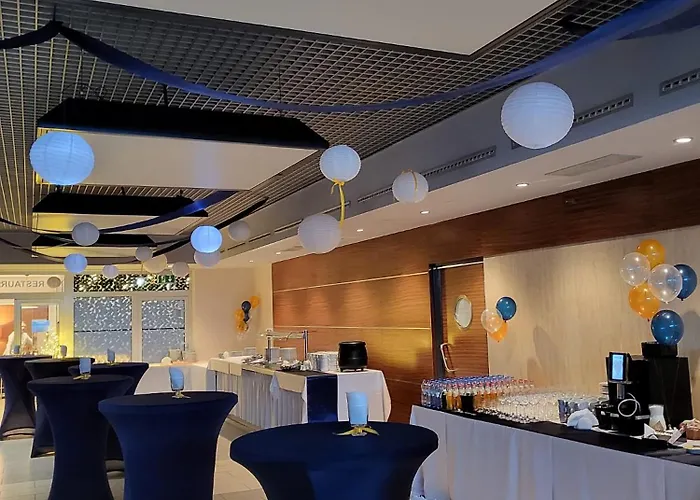 Kolna - Darmowy Parking, Basen W Cenie