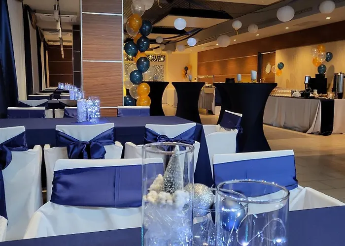 Kolna - Darmowy Parking, Basen W Cenie Hotel 3*