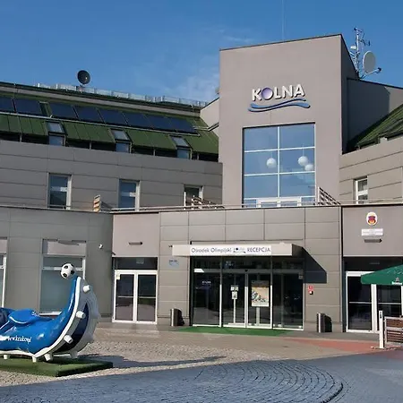 Kolna - Darmowy Parking, Basen W Cenie Szálloda 3*