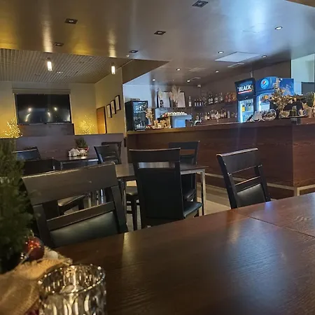 Kolna - Darmowy Parking, Basen W Cenie Hotel 3*