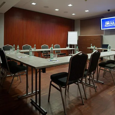 Kolna - Darmowy Parking, Basen W Cenie Cracovie