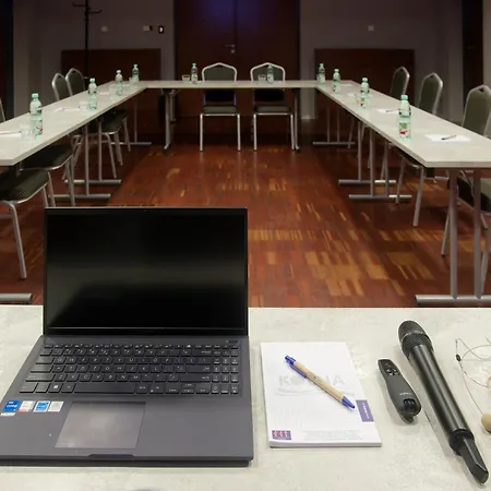 Kolna - Darmowy Parking, Basen W Cenie