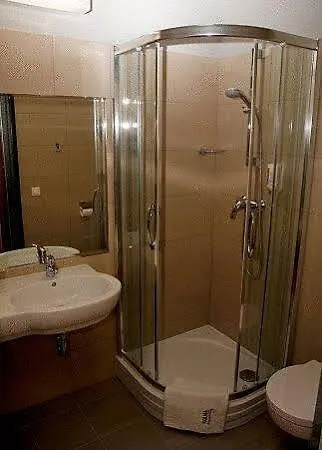 Hotell Kolna - Darmowy Parking, Basen W Cenie