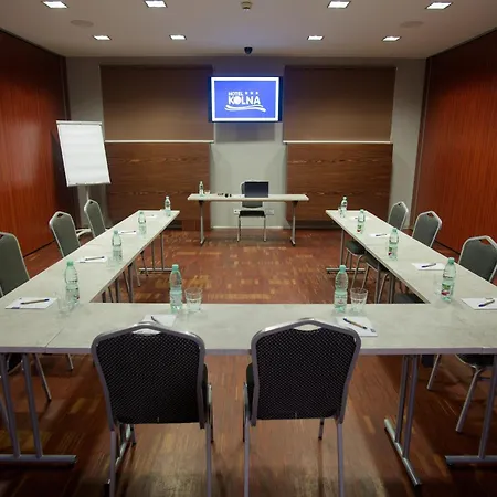 Kolna - Darmowy Parking, Basen W Cenie 3*